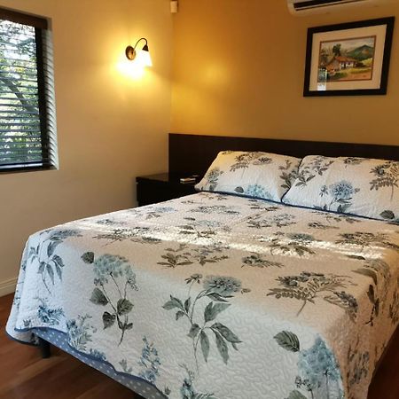 Airport Costa Rica B&B Rio Segundo Luaran gambar