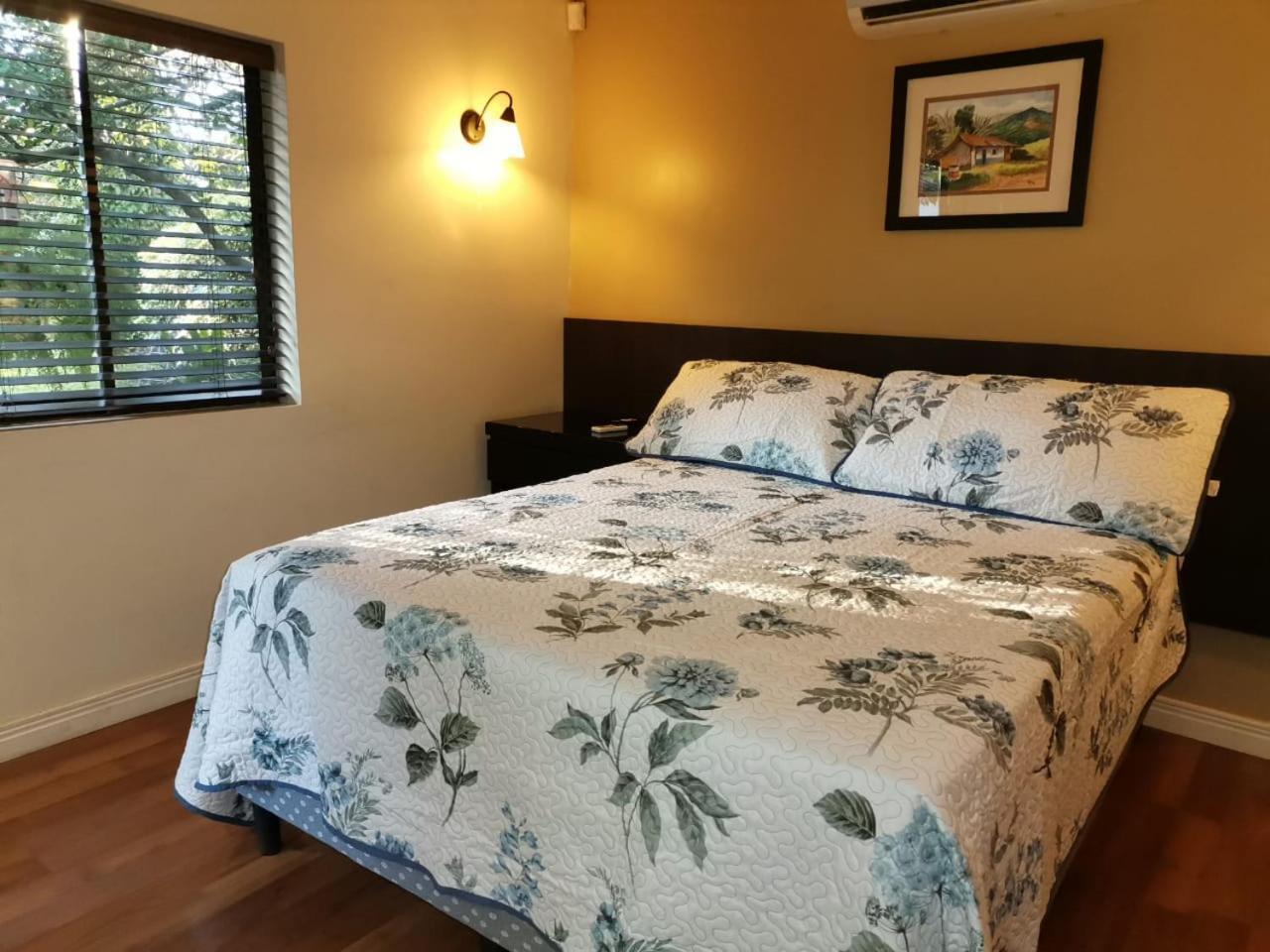 Airport Costa Rica B&B Rio Segundo Luaran gambar