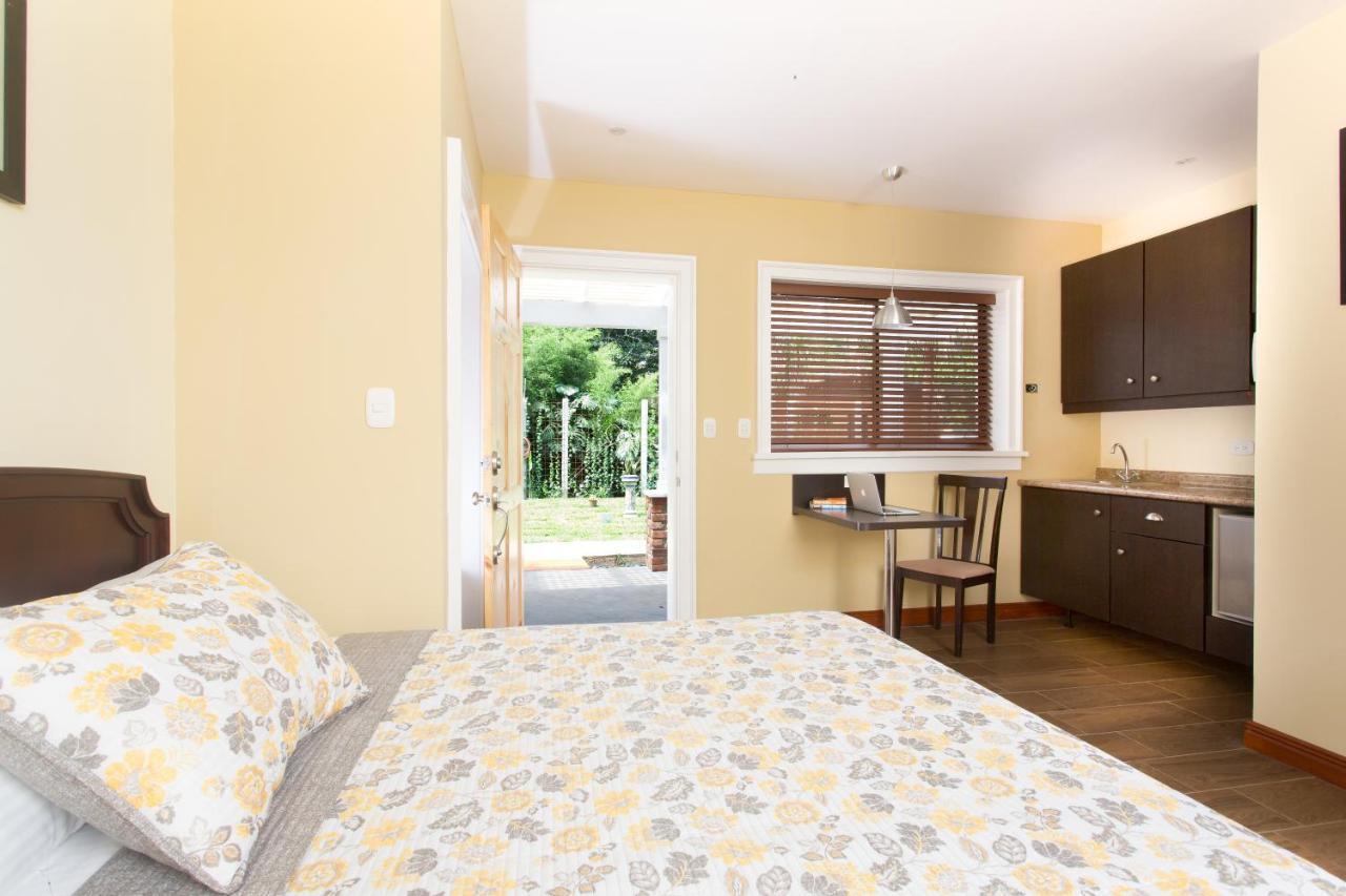 Airport Costa Rica B&B Rio Segundo Luaran gambar